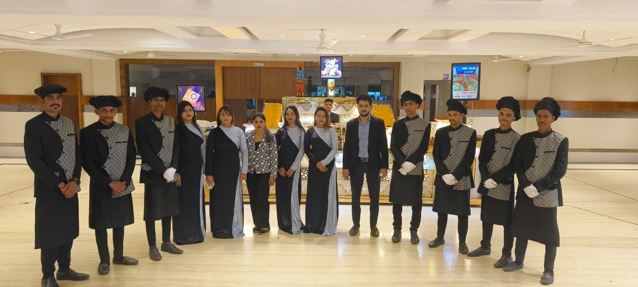More Gallery Moment 24